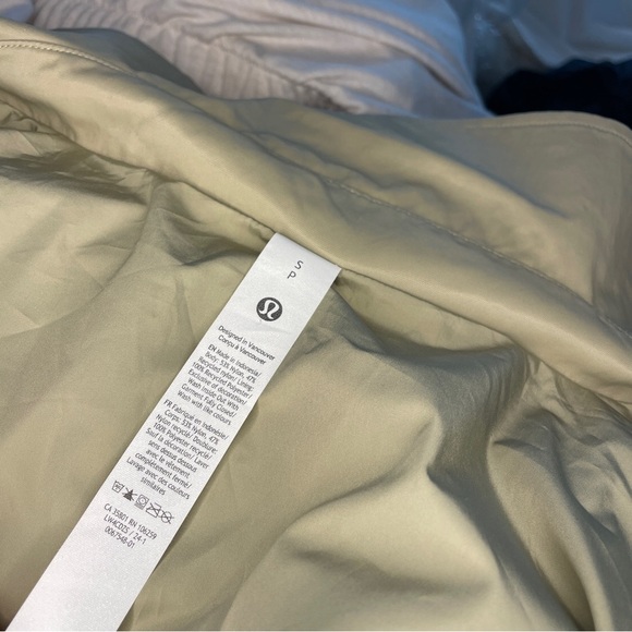 Lululemon Oversized Coaches Jacket | Snap Front | Hidden Zip Pocket | Size S - Picture 6 of 7